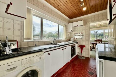 Kitchen_.jpg