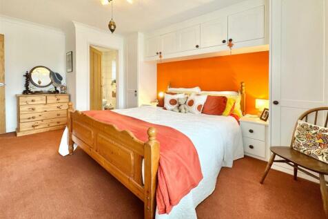 Bed 1 Towrads En Suite.JPG