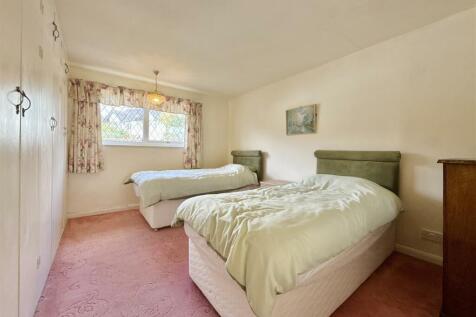 Bedroom 3.JPG