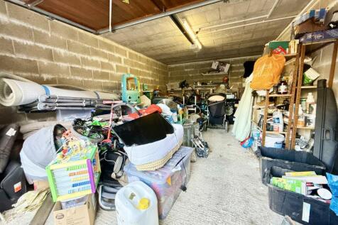 Garage.jpeg