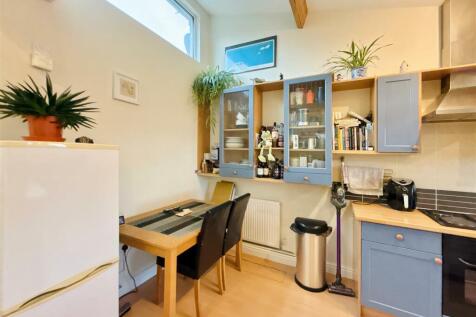 Dining Area.JPG