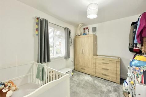 Bedroom 2.JPG