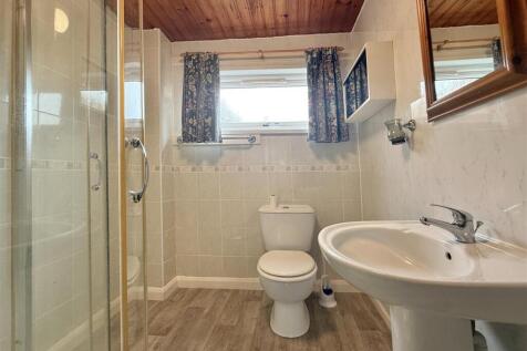 Family Shower Room.jpeg