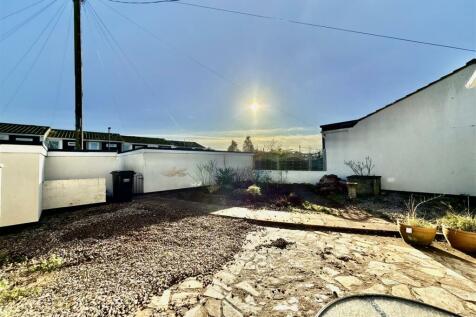 Rear_Garden.jpeg