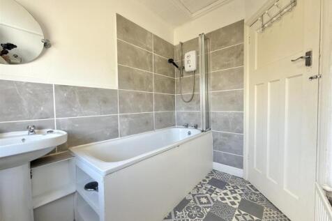Bathroom_.jpeg
