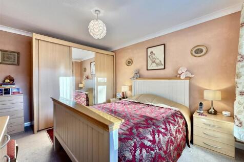 Bedroom 1.jpeg