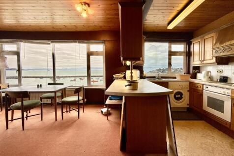 Foretops Kitchen Dining Room.JPG