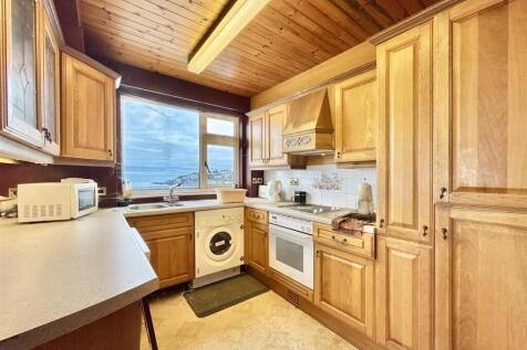 Foretops Kitchen.JPG