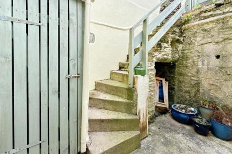 Lower Courtyard.JPG