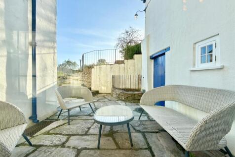 Courtyard Area.JPG