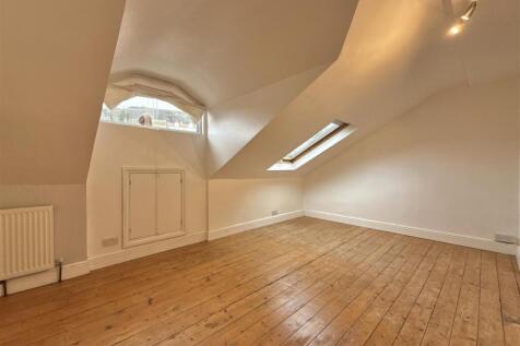 Bedroom 4.JPG