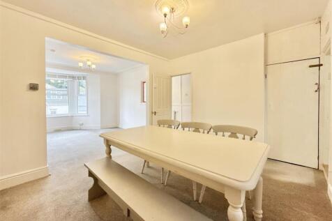 Dining Room.JPG