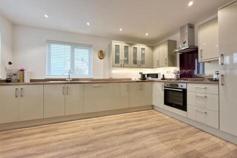 Kitchen.JPG