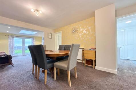 Dining Room.JPG