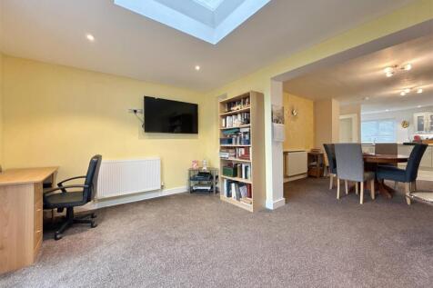 Living Room.JPG
