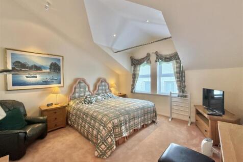 Bedroom 2.JPG