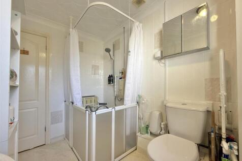Shower  Room.JPG