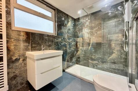 Shower  Room.jpeg
