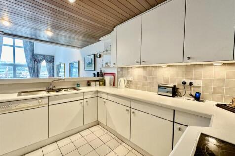 Kitchen_.jpg