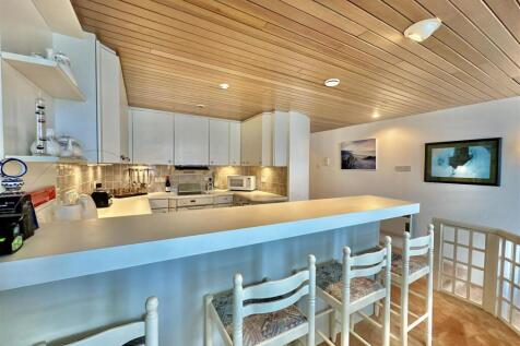 Kitchen_Area.jpg