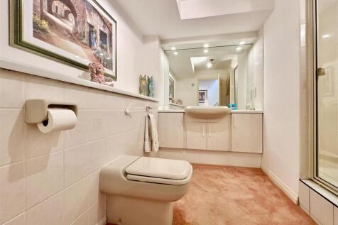 Downstairs Shower Room.jpg