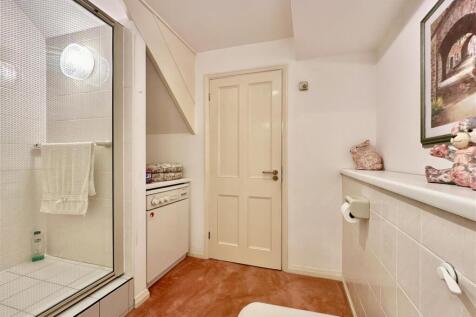 Downstairs_Shower_Room.jpg