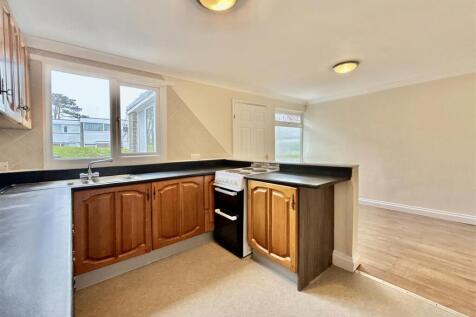 Kitchen_.jpg