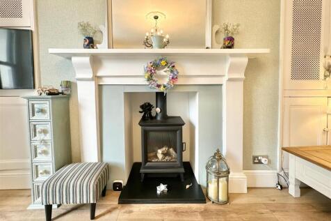 Fire Place.JPG