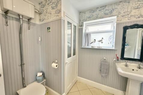 Airing Cupboard.JPG