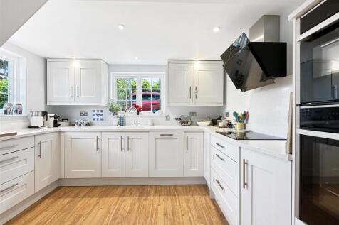 Kitchen.JPG