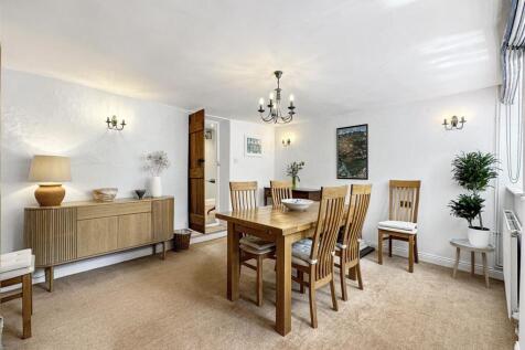 Dining  Room.JPG