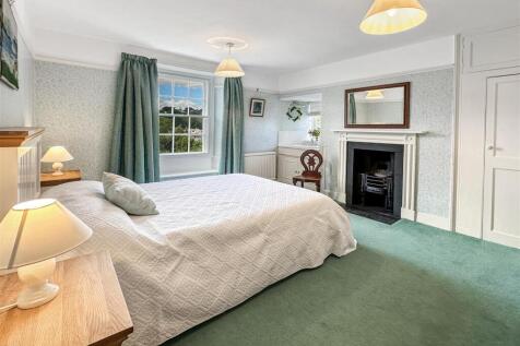 Bedroom 2.JPG