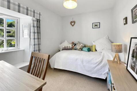 Bedroom 4.jpg