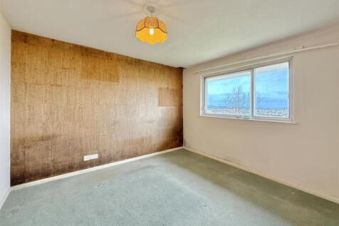 Bedroom 1.JPG