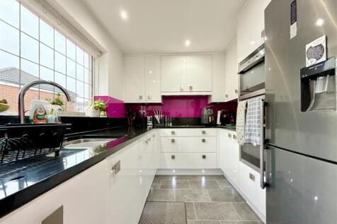 Kitchen.JPG