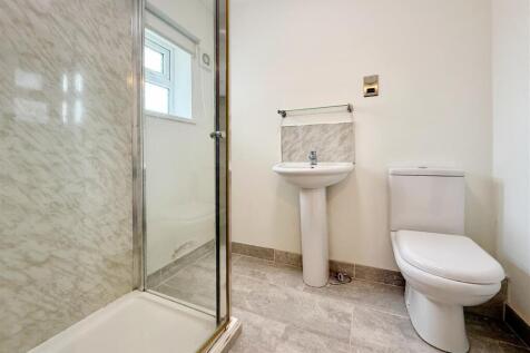 Shower Room.JPG