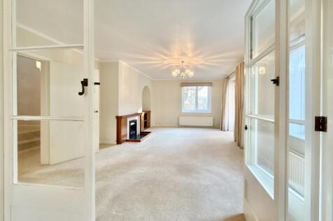 Lounge From Dining Room.JPG