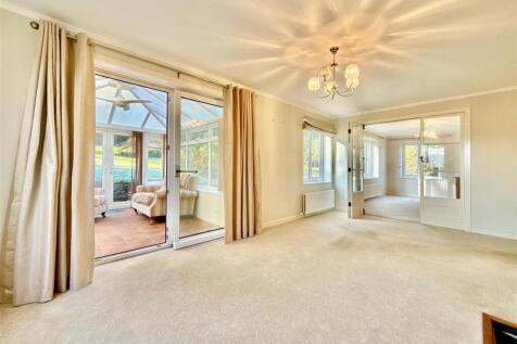 Living Room Towards Conservatory.JPG