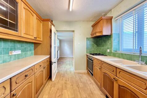 Kitchen Towards Utility.JPG