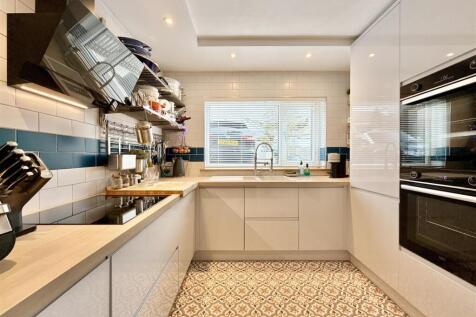 Kitchen.JPG