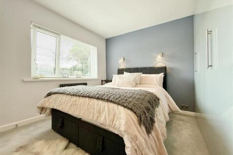 Bed 1.JPG