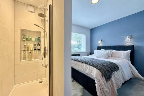 Bedroom &amp; En Suite.JPG