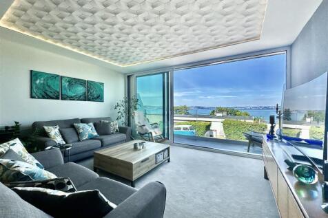 Living Room.jpg