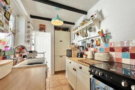 Kitchen_.jpg