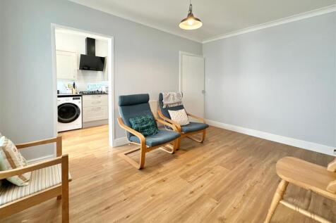 Dining Room Towards Kitchen.JPG