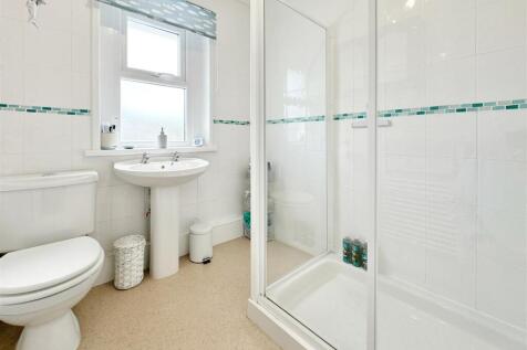 Shower Room.JPG