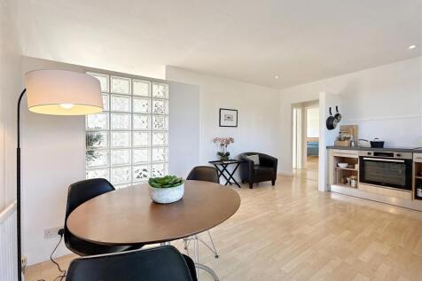 Dining Area.JPG