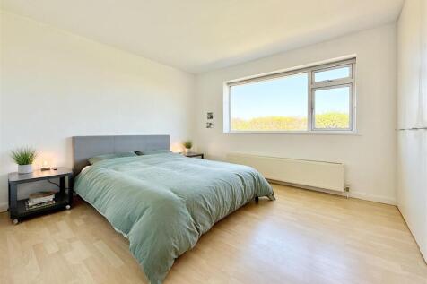 Bed 1.JPG