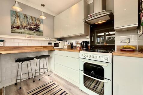Kitchen_.jpg