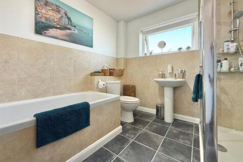 Bathroom.jpg